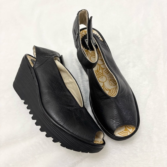 FLY London Black Leather Yaya Peep Toe Wedge Sandal Women's Size 37 - Picture 2 of 9